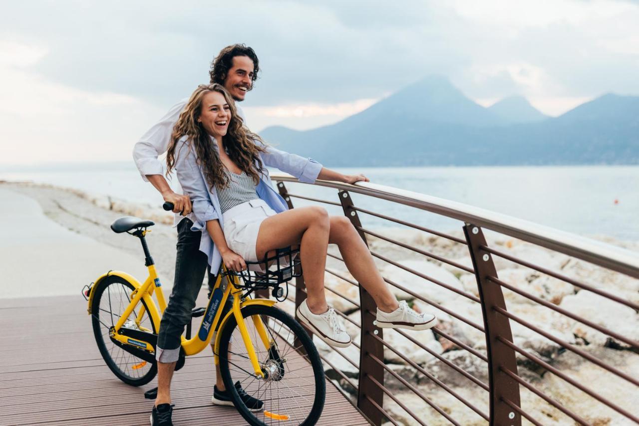 Hotel Orione - Lake Front Hotel Brenzone sul Garda Luaran gambar