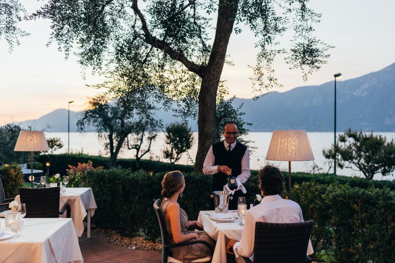 Hotel Orione - Lake Front Hotel Brenzone sul Garda Luaran gambar