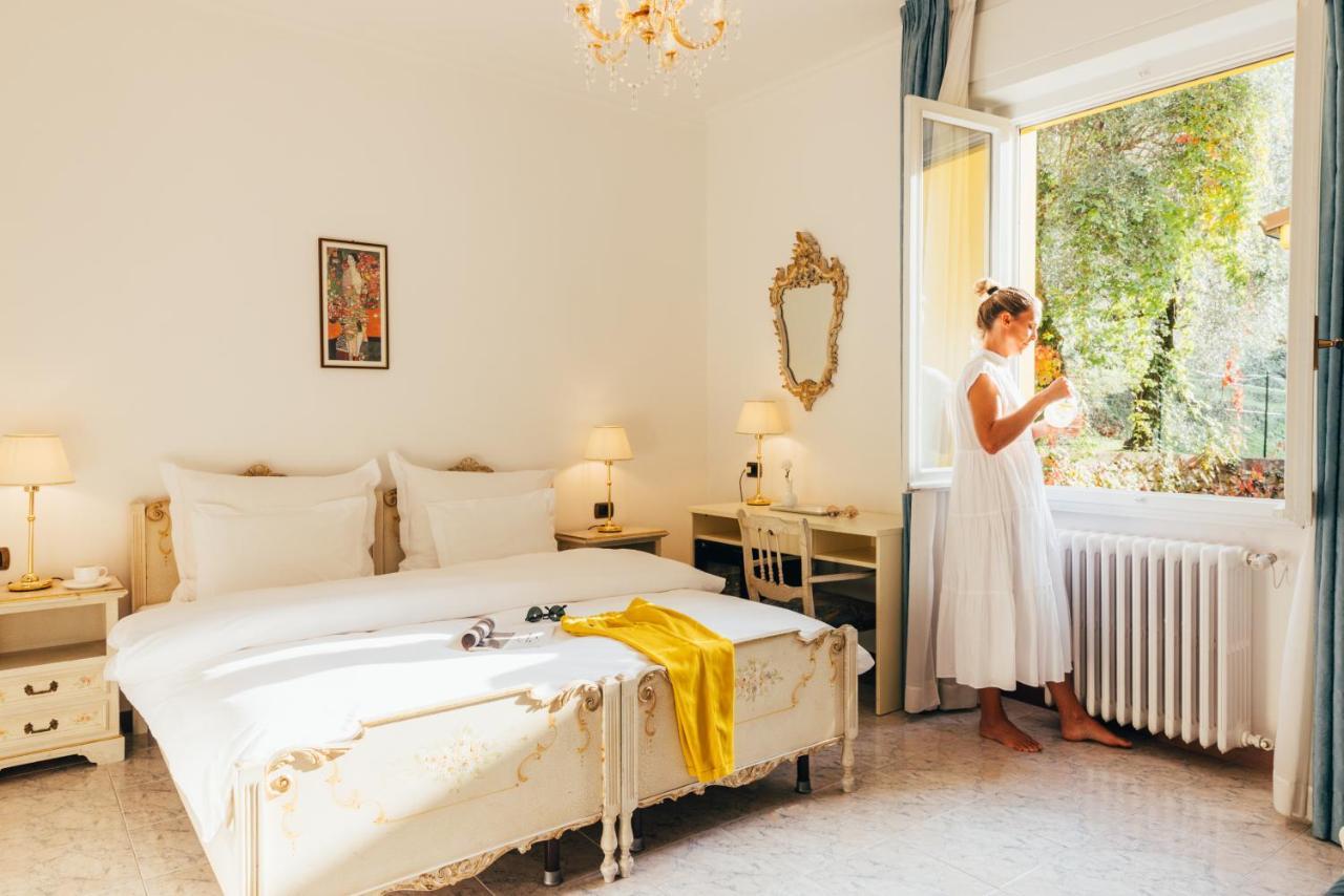 Hotel Orione - Lake Front Hotel Brenzone sul Garda Luaran gambar