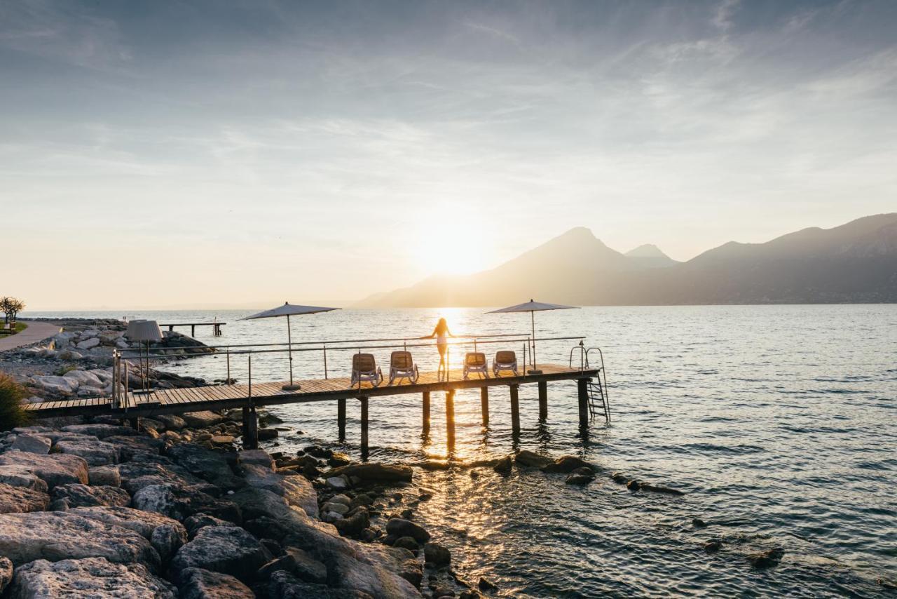 Hotel Orione - Lake Front Hotel Brenzone sul Garda Luaran gambar