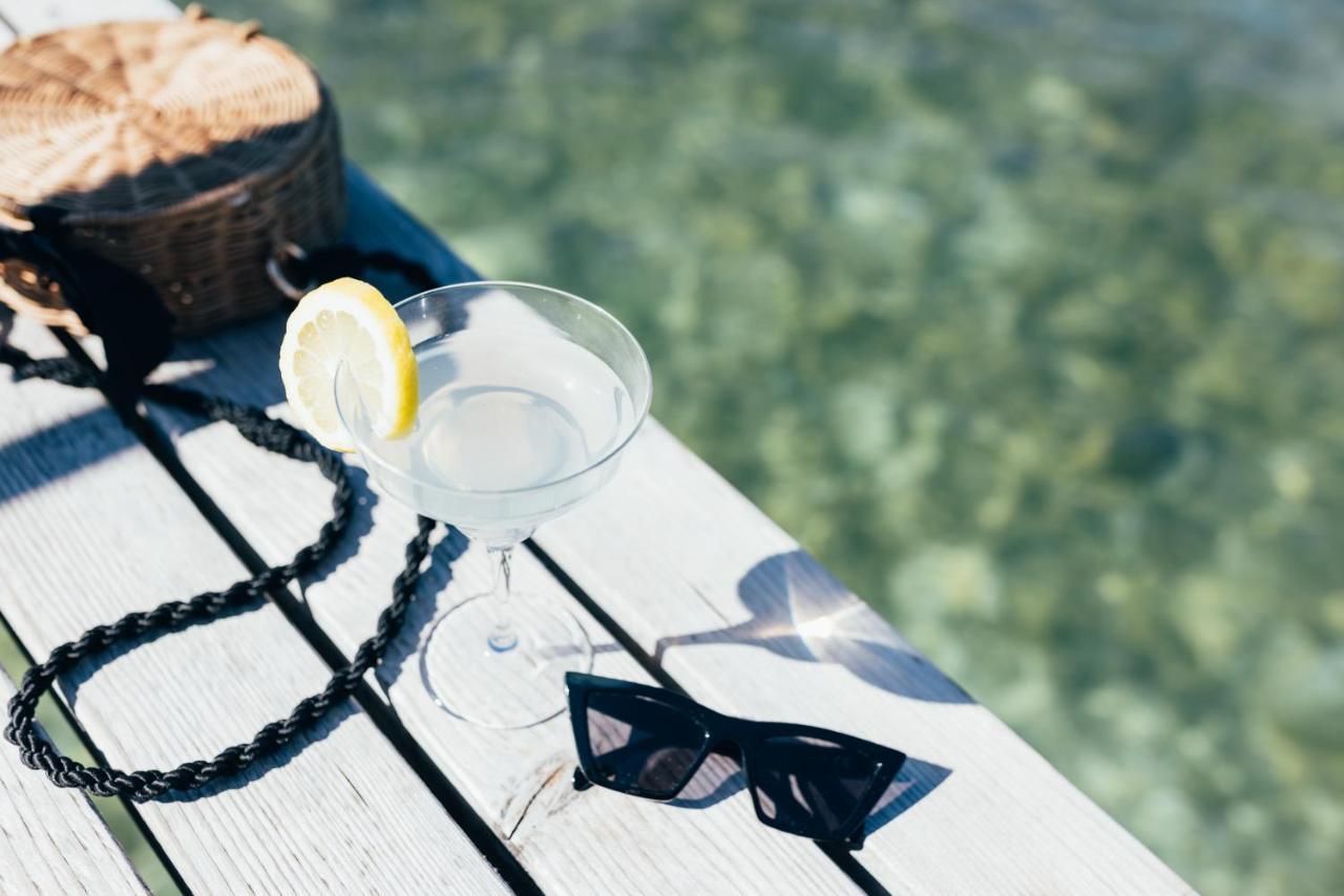 Hotel Orione - Lake Front Hotel Brenzone sul Garda Luaran gambar