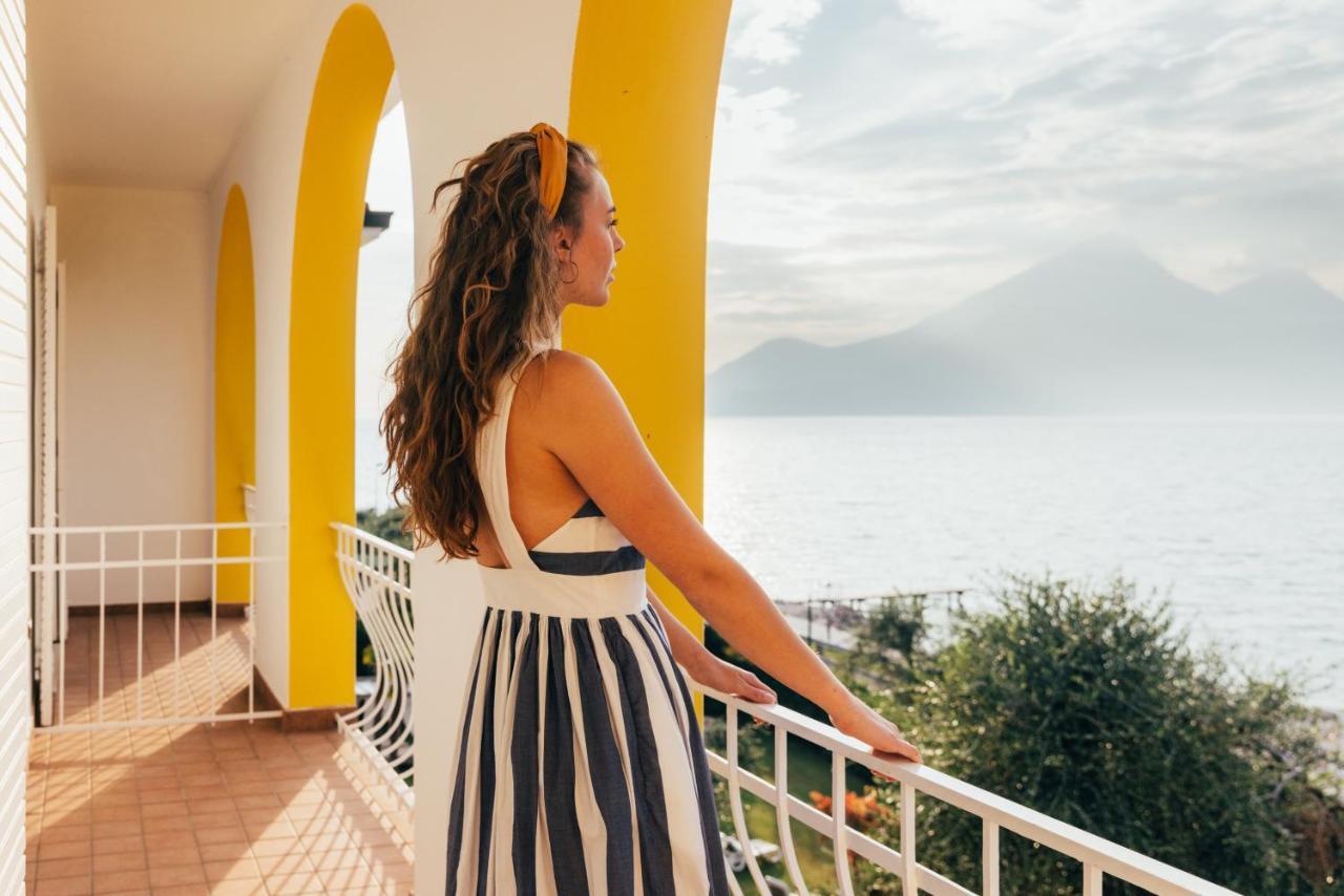 Hotel Orione - Lake Front Hotel Brenzone sul Garda Luaran gambar