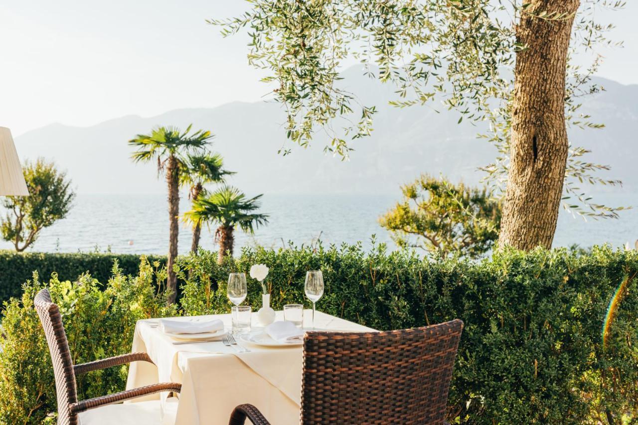 Hotel Orione - Lake Front Hotel Brenzone sul Garda Luaran gambar
