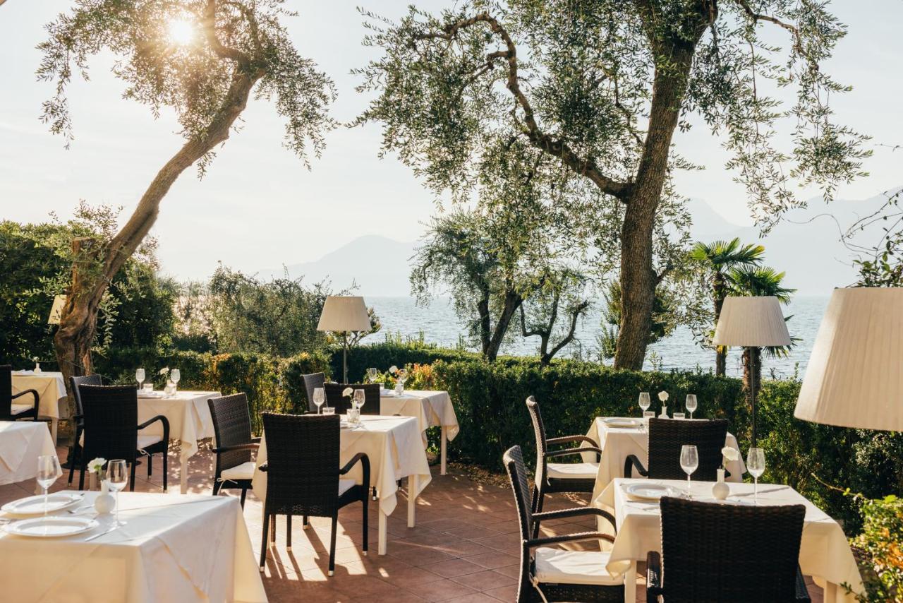 Hotel Orione - Lake Front Hotel Brenzone sul Garda Luaran gambar
