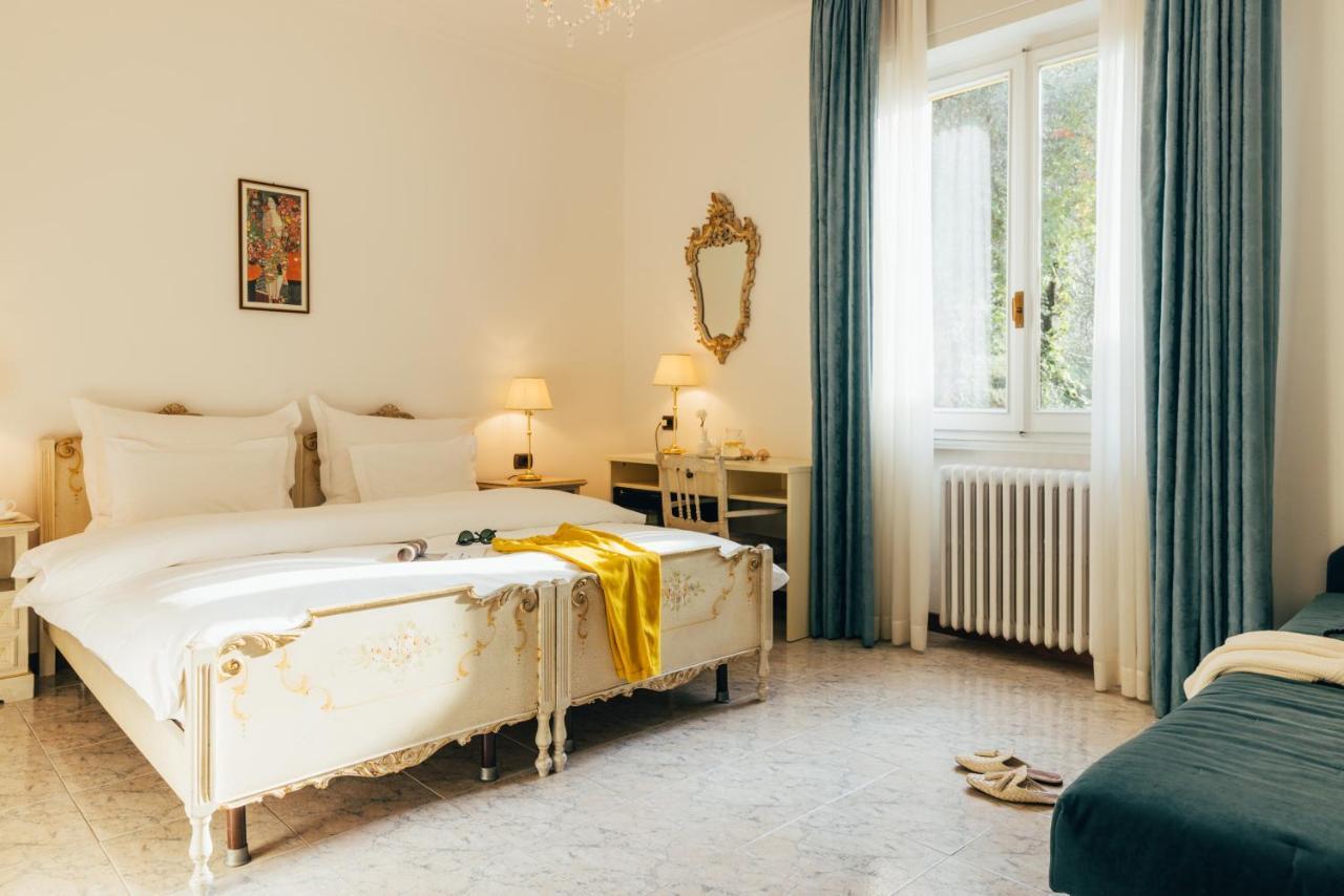 Hotel Orione - Lake Front Hotel Brenzone sul Garda Luaran gambar