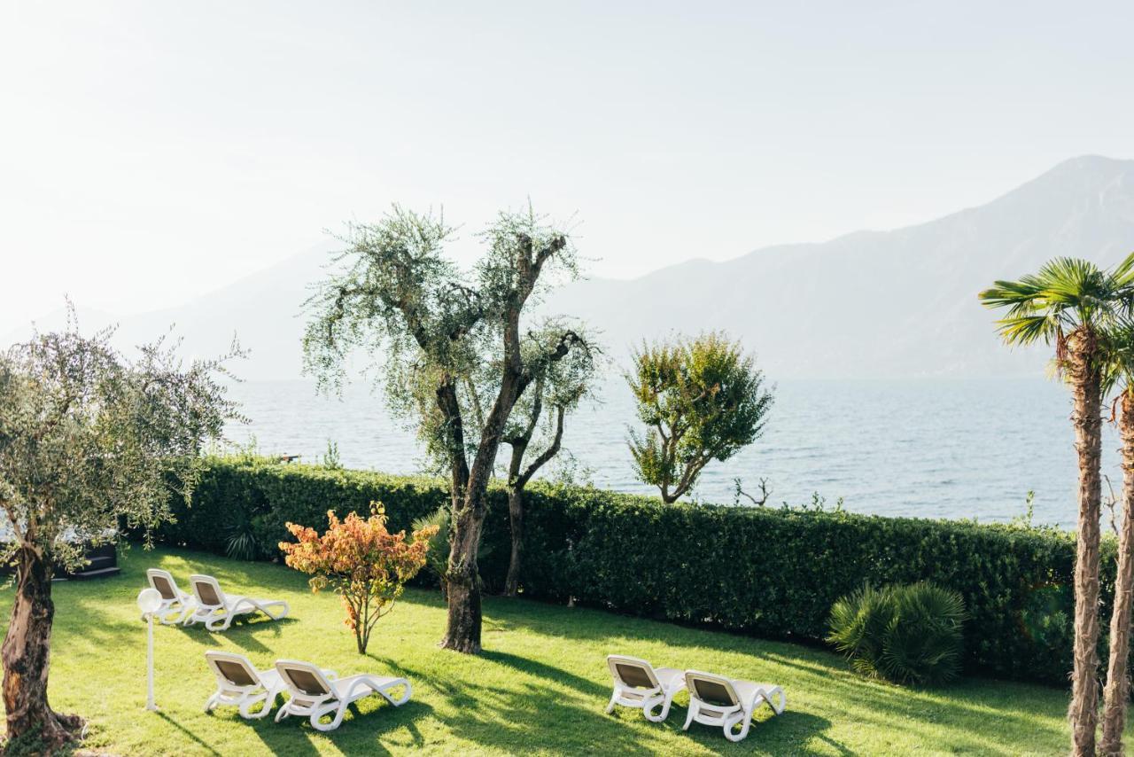 Hotel Orione - Lake Front Hotel Brenzone sul Garda Luaran gambar