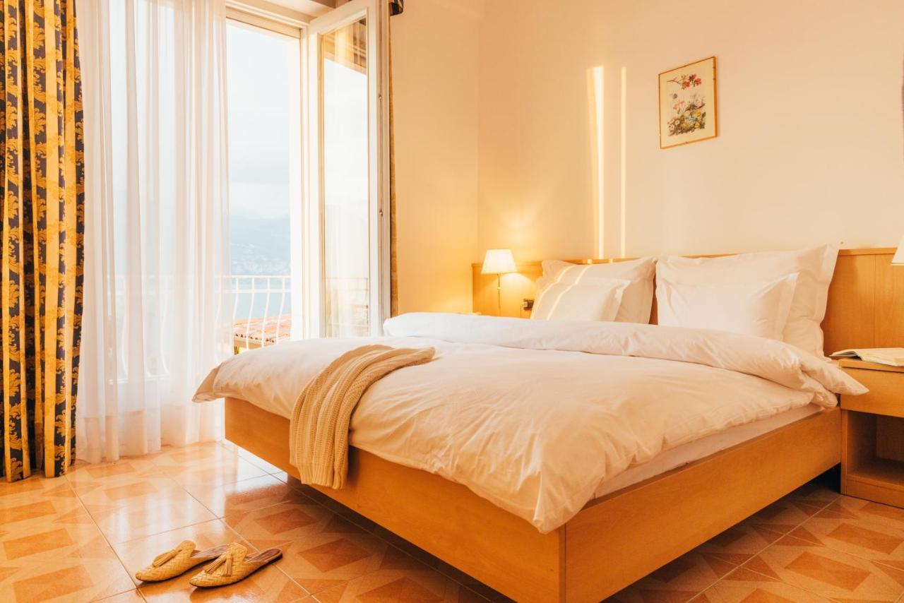 Hotel Orione - Lake Front Hotel Brenzone sul Garda Luaran gambar