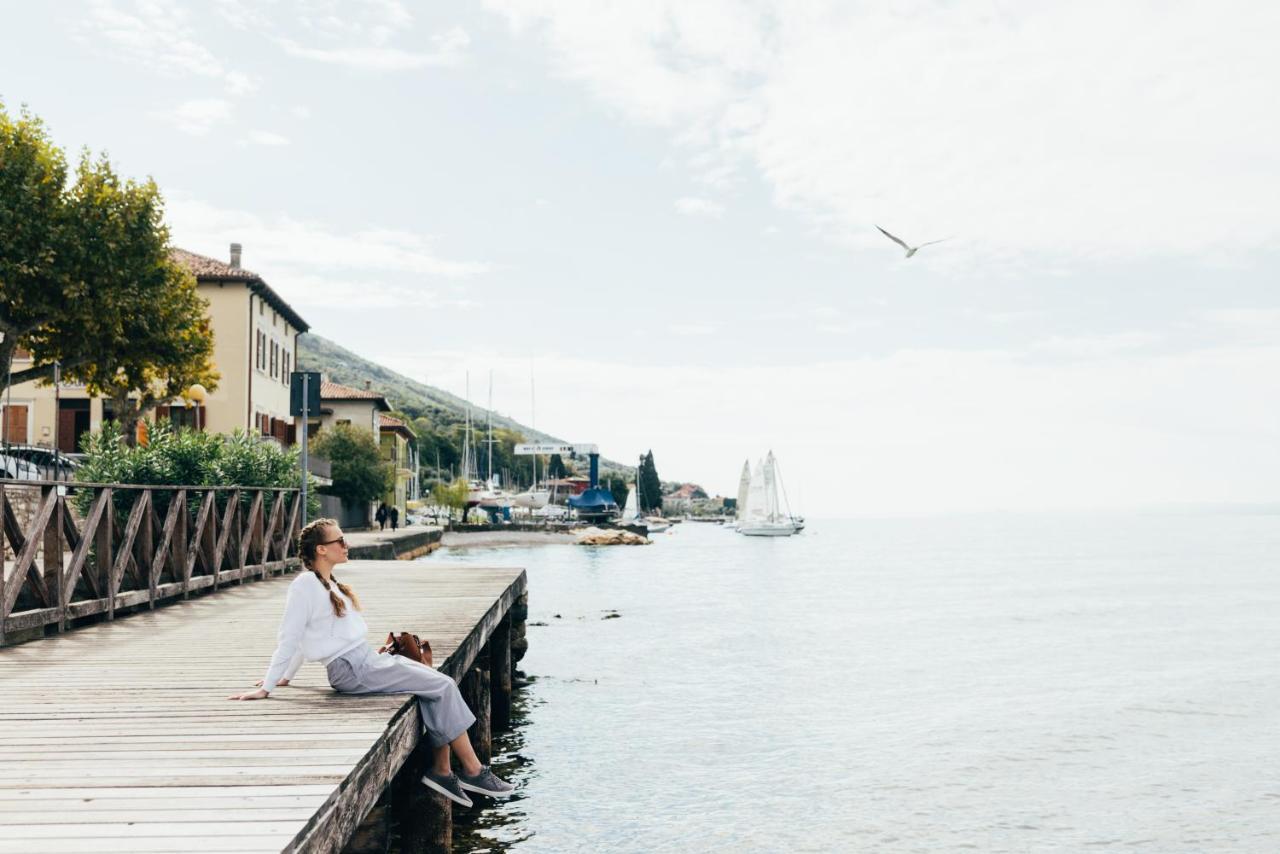 Hotel Orione - Lake Front Hotel Brenzone sul Garda Luaran gambar