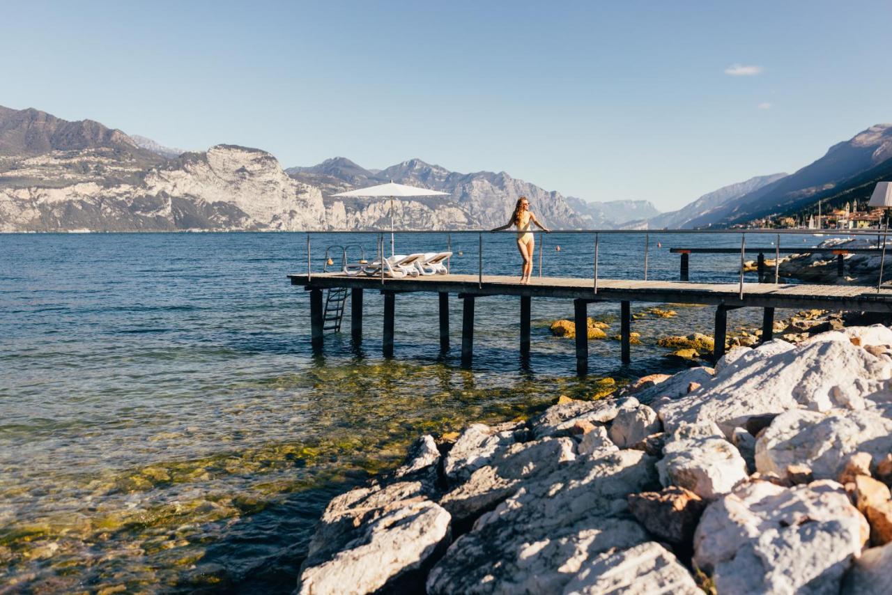 Hotel Orione - Lake Front Hotel Brenzone sul Garda Luaran gambar